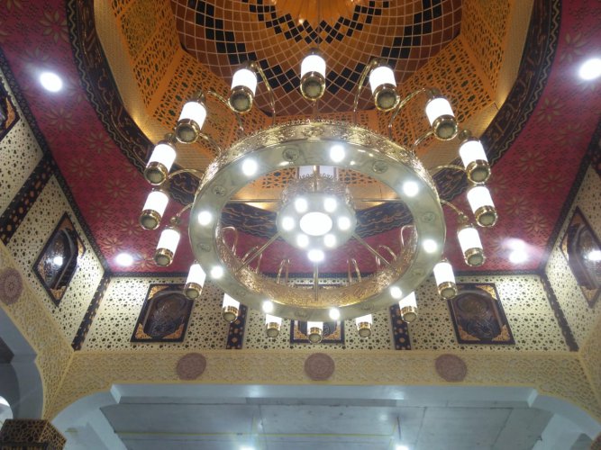 Lampu Gantung Kuningan Klasik